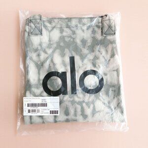 Alo Yoga Large Gray Canvas Gym Bag Travel Training Carry-On